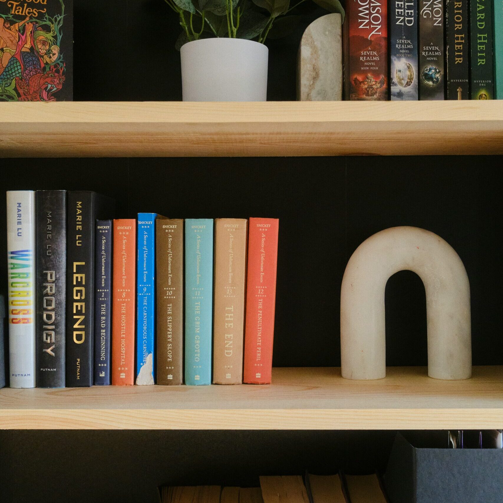 Shelf Styling with Top Shelf UK learn how to style a shelf guide and advice from experts